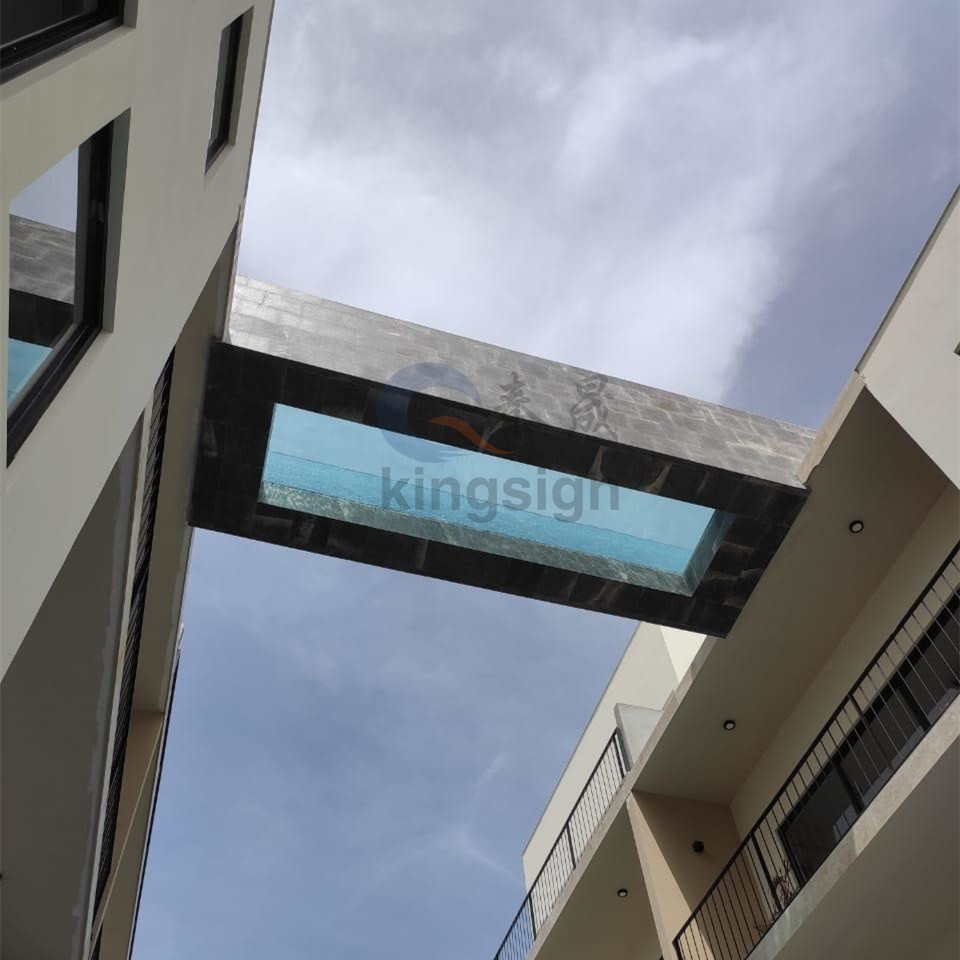 Piscina Sky